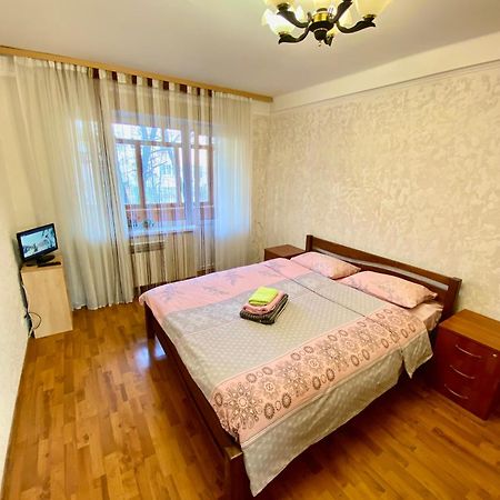 קייב Квартира На Воскресенці, Поруч Метро Лівобережна, Інститут Серця, Мвц מראה חיצוני תמונה