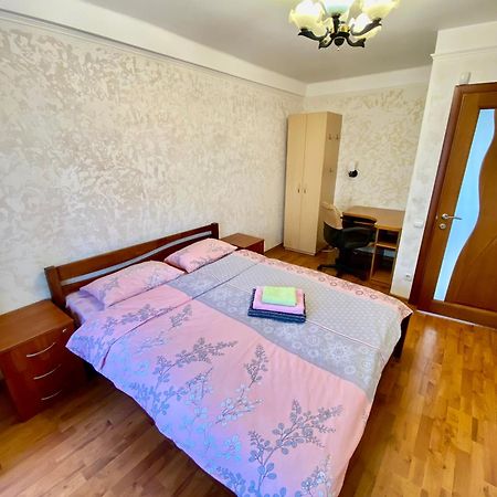 קייב Квартира На Воскресенці, Поруч Метро Лівобережна, Інститут Серця, Мвц מראה חיצוני תמונה